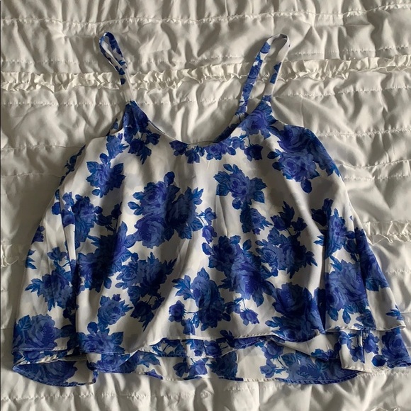 Flowing flower Tank - Picture 2 of 3